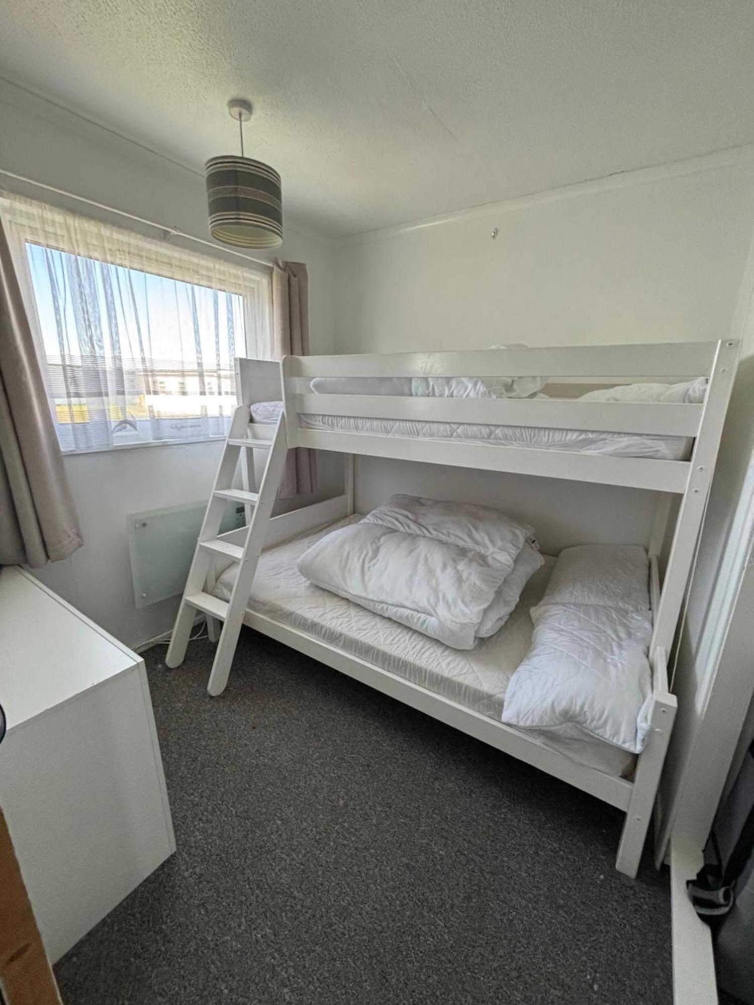 Signature, Scratby - Two Bed Chalet, Sleeps 7, Free Wi-Fi, Bed Linen And Towels Included, Pets Welcome And Onsite Entertainment Available Zewnętrze zdjęcie